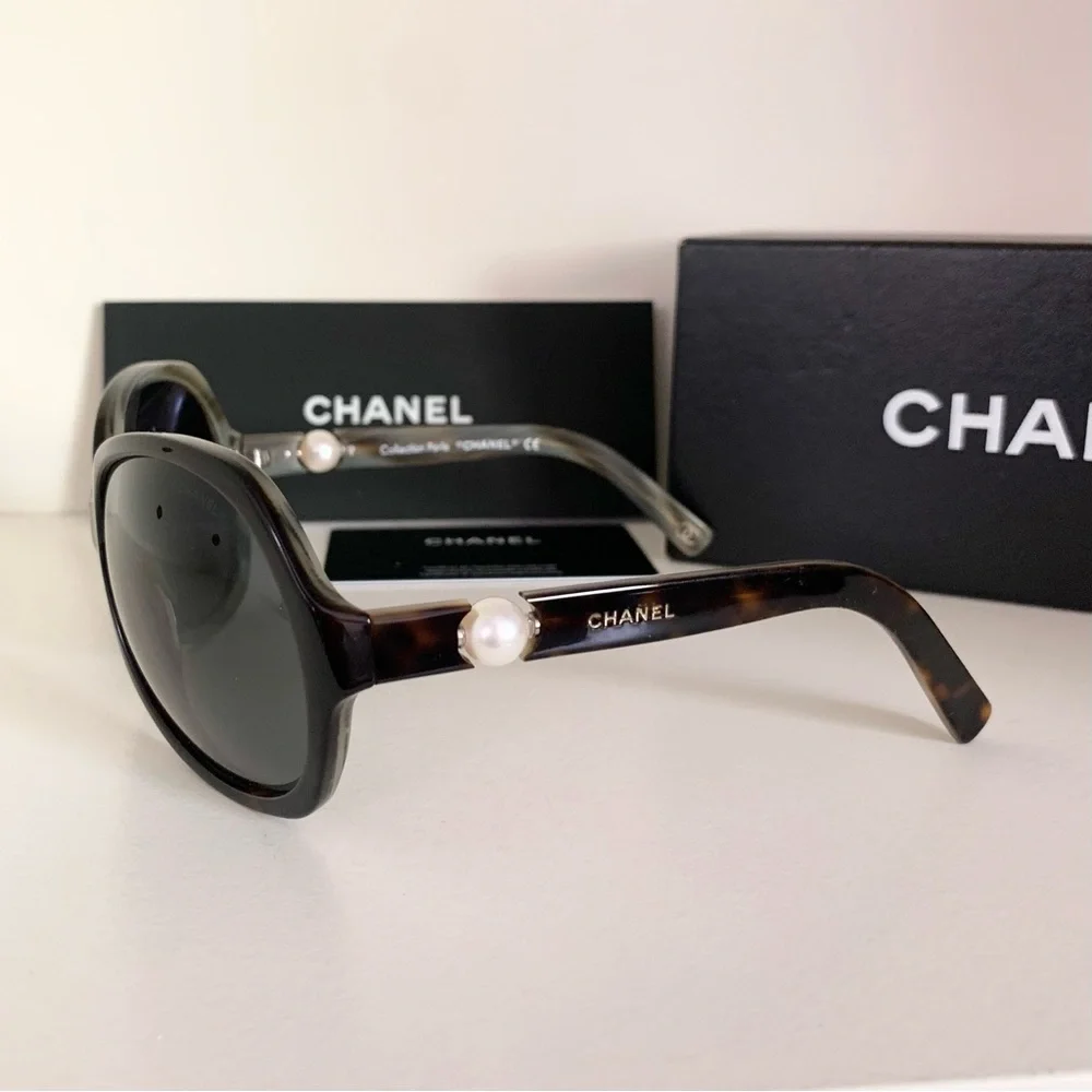 Chanel round tortoise shell Pearl sunglasses